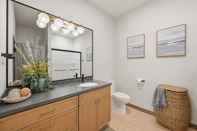 bathroom - 105 Agate Pl