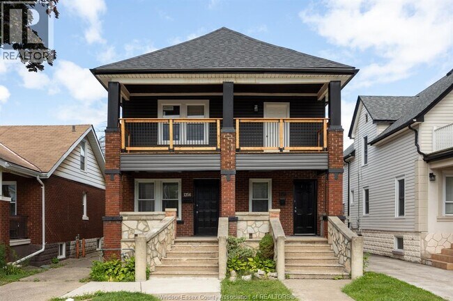 Building Photo - 1358 Pierre Ave