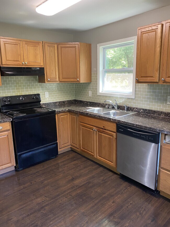 Foto del edificio - 6671 Co Rd 85