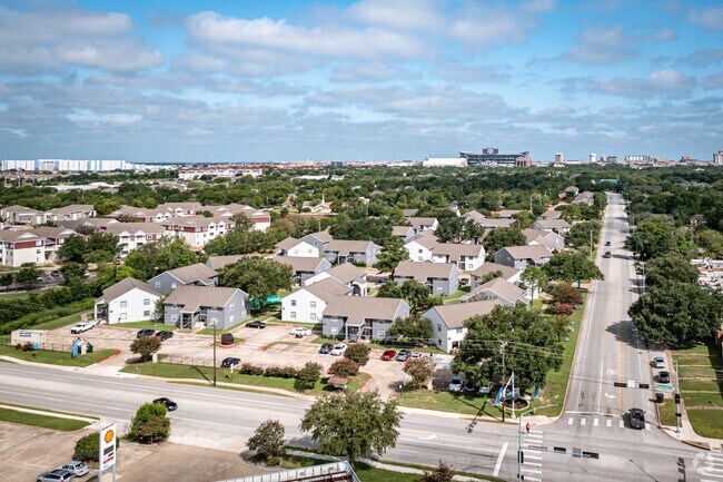 Vista aérea de la comunidad de Grove at Southwood - The Grove at Southwood