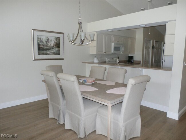 Foto del edificio - 16301 Kelly Woods Dr