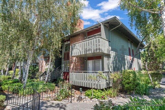 Building Photo - 99 E Middlefield Rd