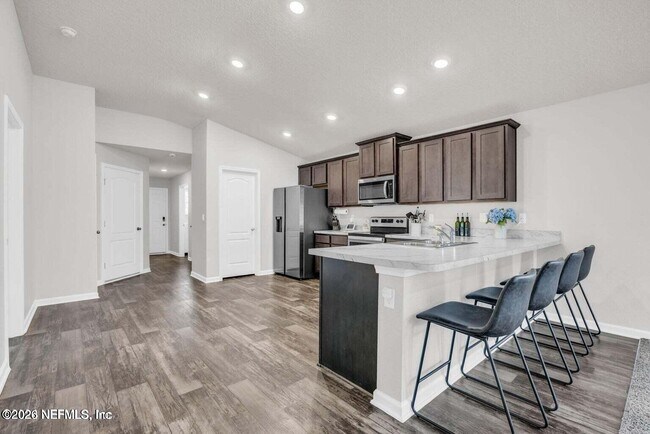 Foto del edificio - 2461 Oak Stream Dr
