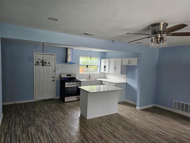 Building Photo - 4418 Sherwood Dr