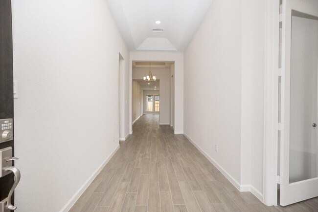 Building Photo - 10931 Maple Mist Dr