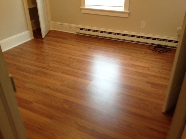 Foto del edificio - 142 E 5th St