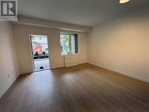 Building Photo - 2450-2450 Garden Dr