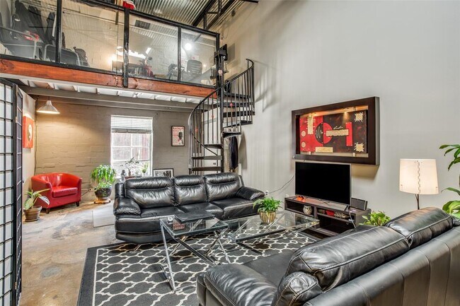 Building Photo - 3129 Ross Ave