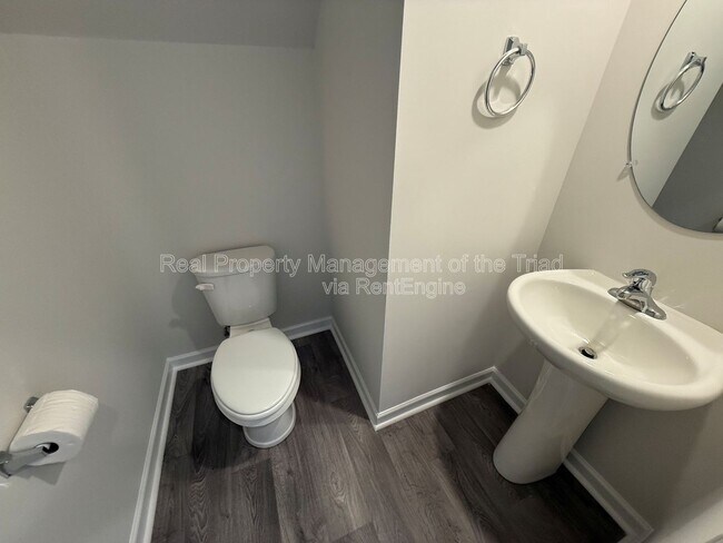 Foto del edificio - 1112 Broholmer Ln