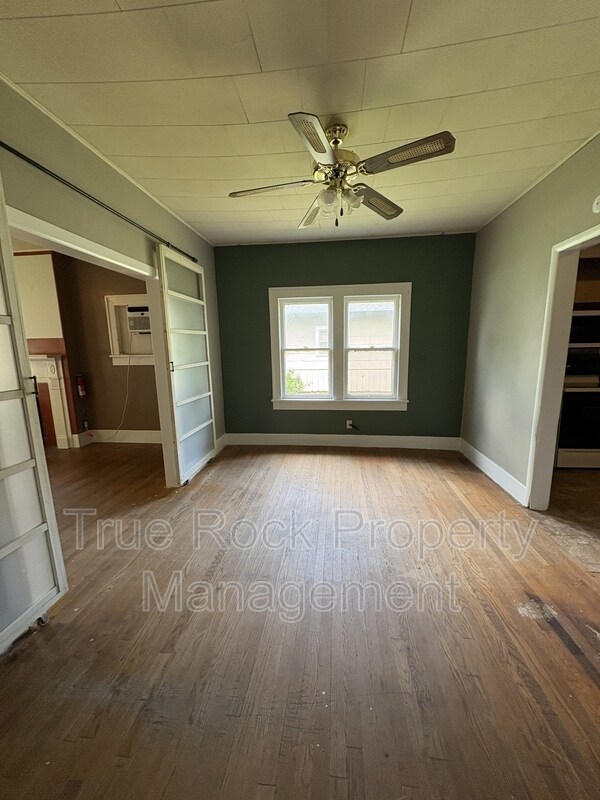 Foto del edificio - 730 E 14th St