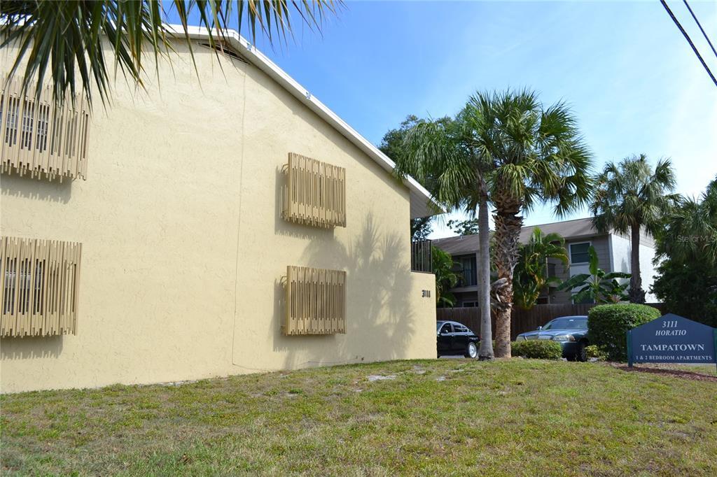 Primary Photo - 3111 W Horatio St