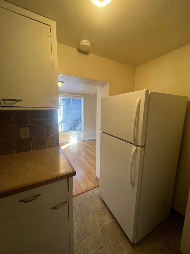 Building Photo - One bedroom ground floor unit