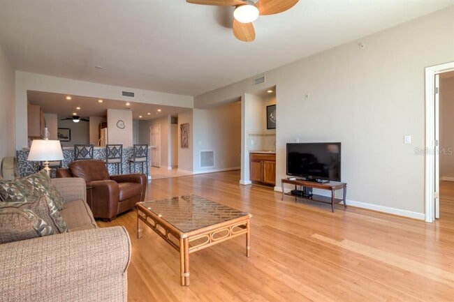 Building Photo - 10055 Links Ln