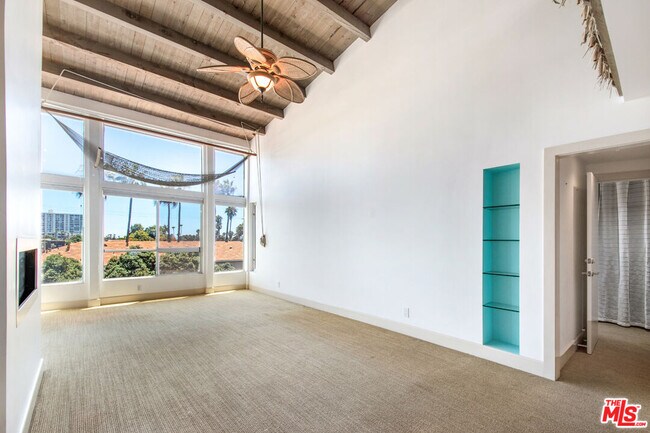 Foto del edificio - 2221 Ocean Ave