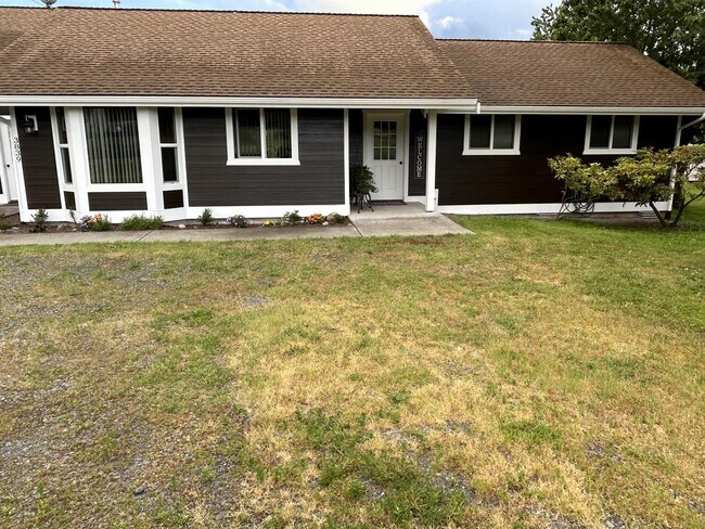 Building Photo - 3839 E Hoff Rd