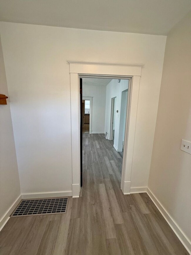 Building Photo - Charming 4-Bedroom, 2-Bath Victorian Home ...