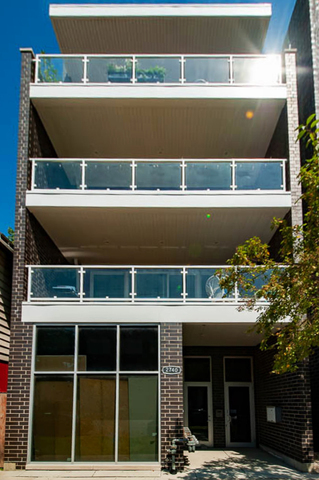 Primary Photo - 2740 W Chicago Ave