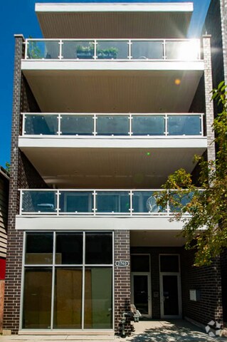 Building Photo - 2740 W Chicago Ave