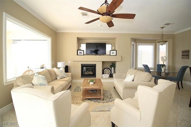 Foto del edificio - 351 Arbor Garden Ave