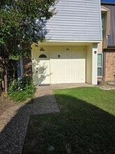 Building Photo - 14324 Haymeadow Cir