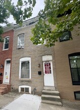 Building Photo - 3219 Leverton Ave