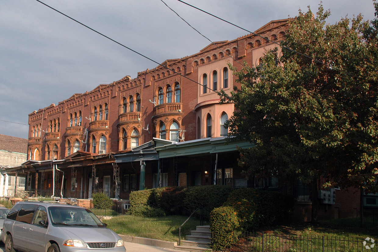 Primary Photo - 1835 W Tioga St