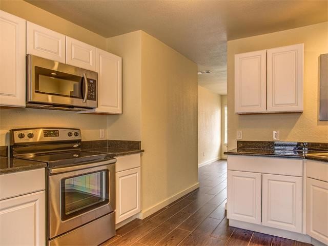 Building Photo - 6403 Auburn Dr