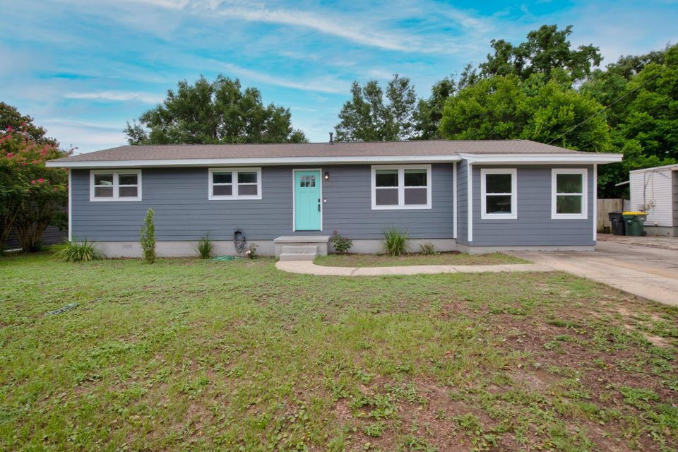 Foto principal - Charming 3-Bed home with 2.5 Baths in Fort...