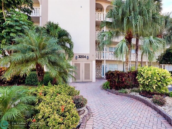 Building Photo - 3204 PORTOFINO