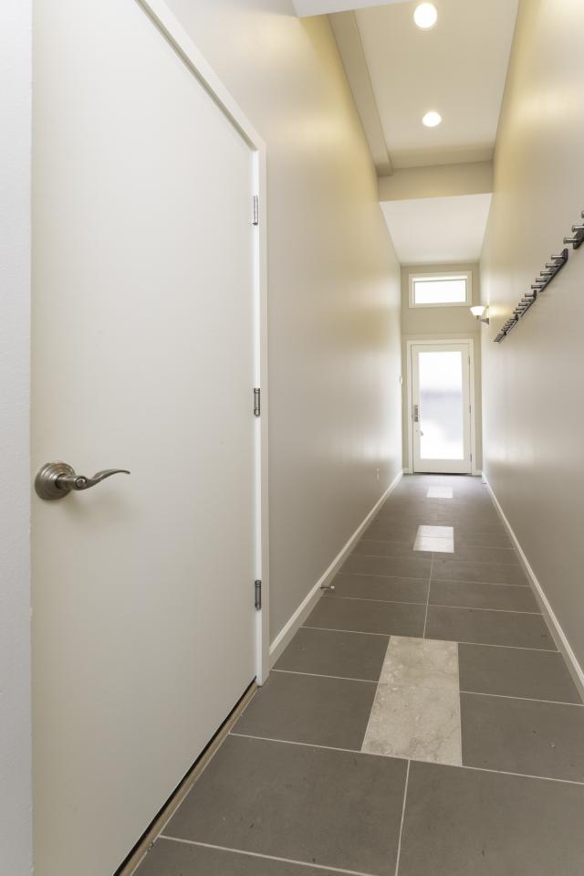 Building Photo - 2 bedroom in Seattle WA 98103
