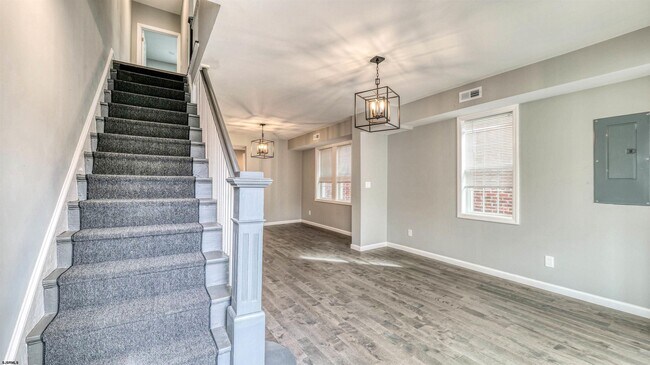 Foto del edificio - 103 N Harvard Ave