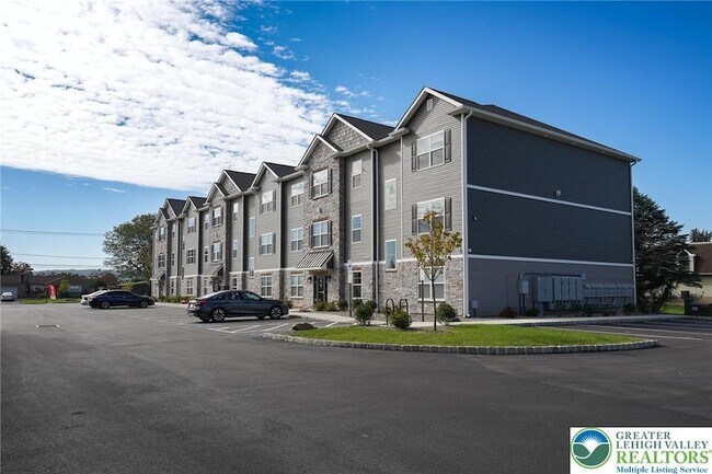 Foto del edificio - 1210 Eaton Ave