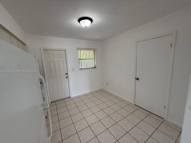 Foto del edificio - 6600 SW 84th St