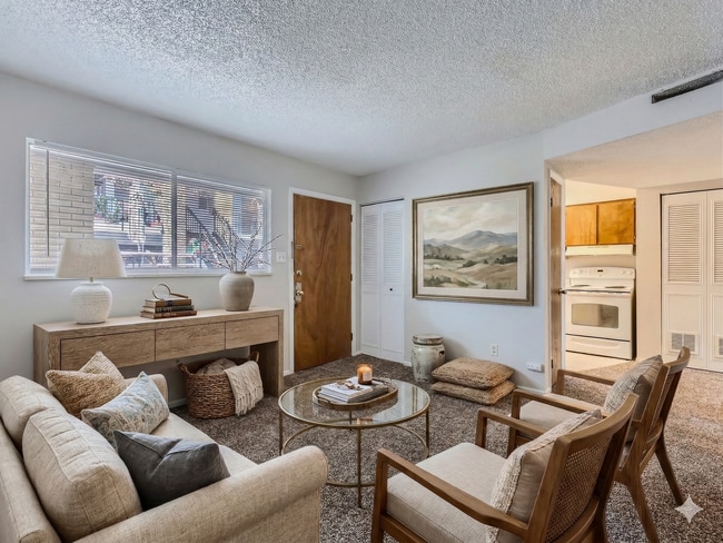 Building Photo - 515 Sunset Rd