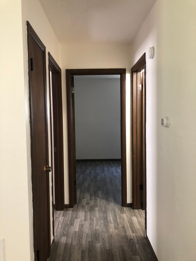 Building Photo - 97 Palomino Dr