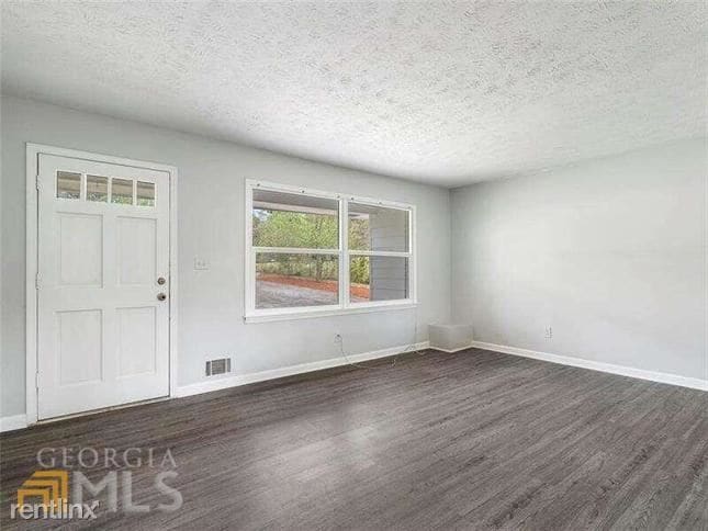 Building Photo - 5 br, 4 bath House - 1041 i Driskell Court