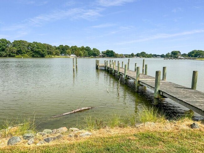 Building Photo - waterfront on 22 private acres
