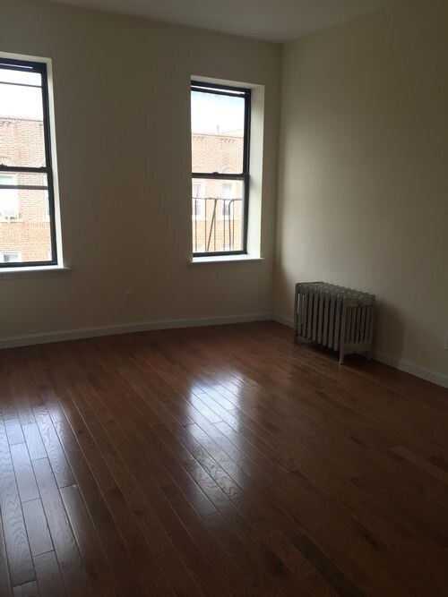 Primary Photo - 4500 Broadway