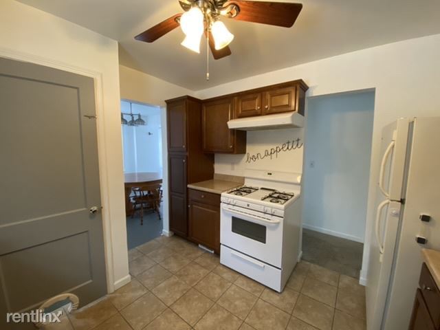 Building Photo - 3 br, 1 bath House - 1024 S Wisner St