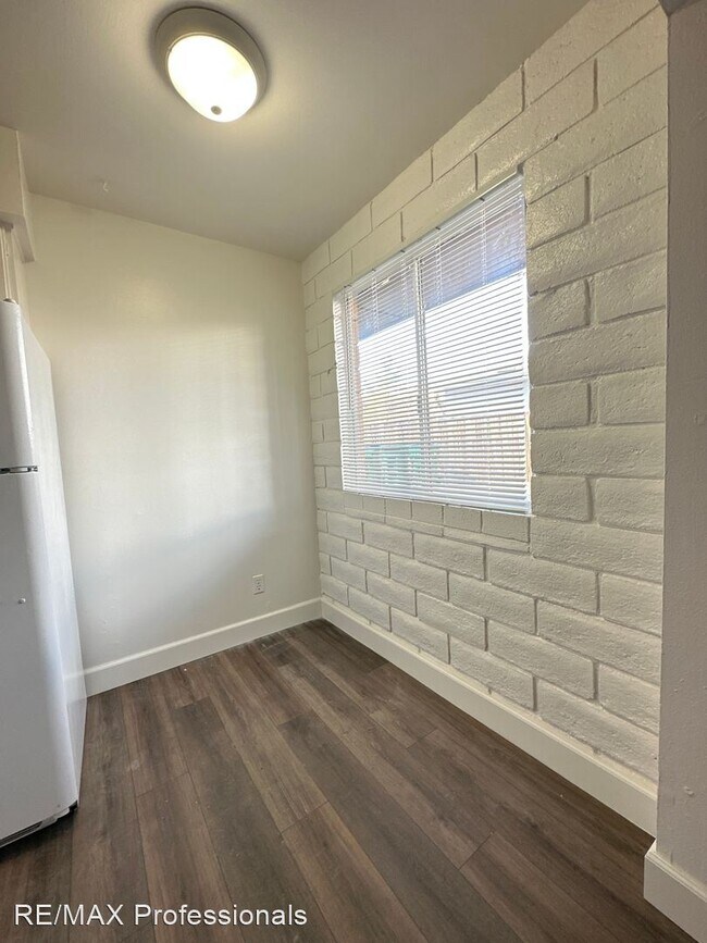 Building Photo - 2 br, 1 bath House - 4000 Shinners Place -...