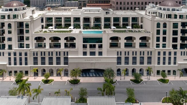 Building Photo - 275 Giralda Ave