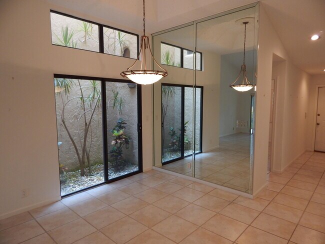 Foto del edificio - 22793 Meridiana Dr