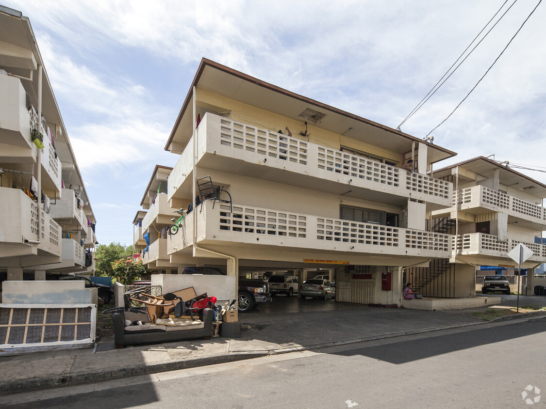 Primary Photo - 94-305 Pupuole St