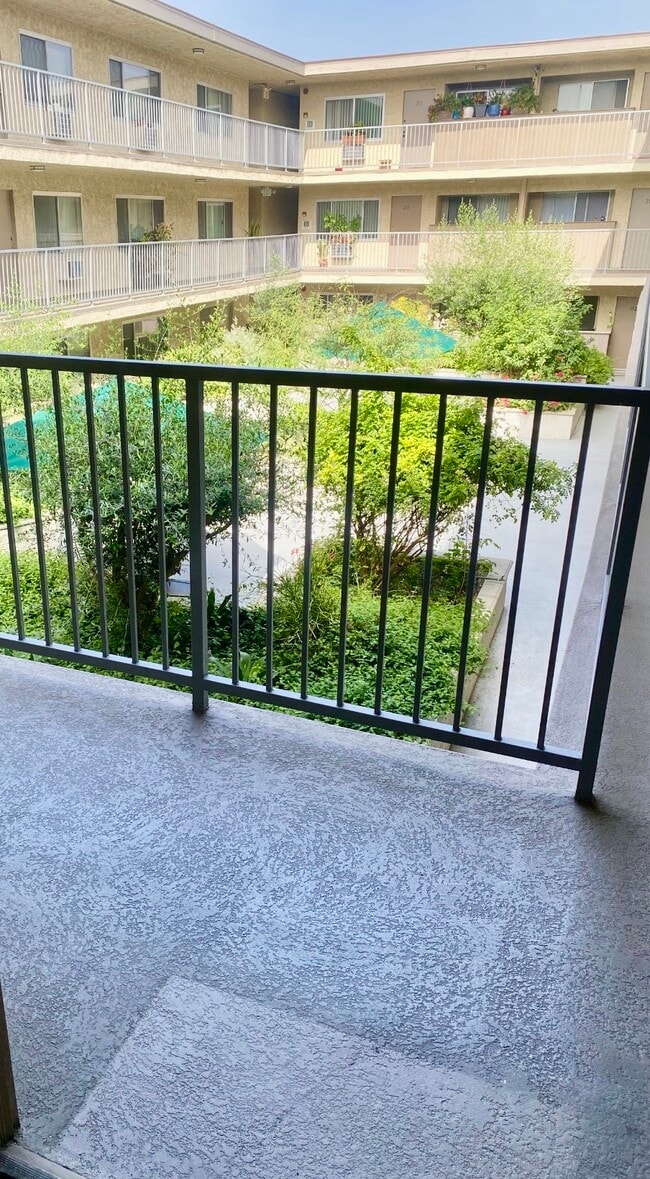 Building Photo - 3717 Bagley Ave