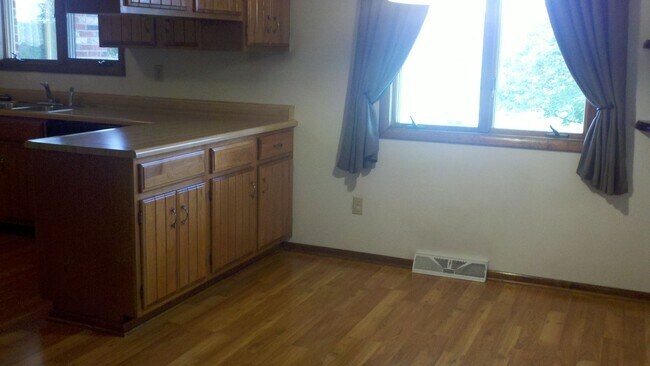 Building Photo - 455 Hartmann Rd