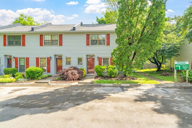 Building Photo - 118 Ladbrook Ln