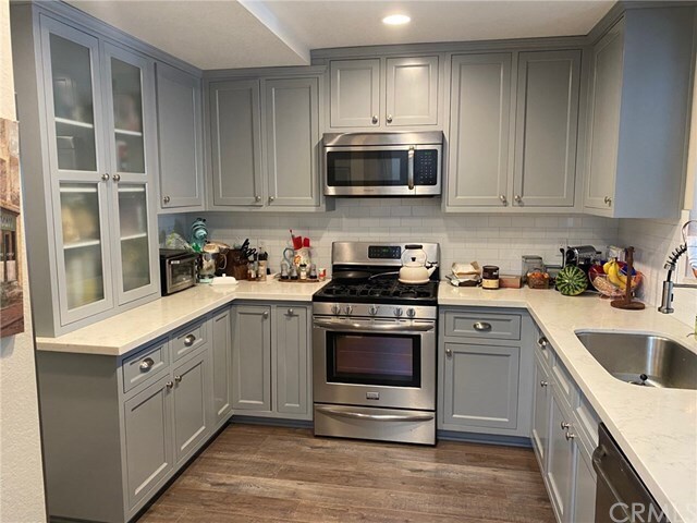 Building Photo - 545 Wayland Ct