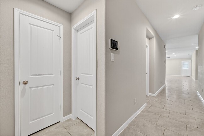 Foto del edificio - 3015 Lightles Manor Ct