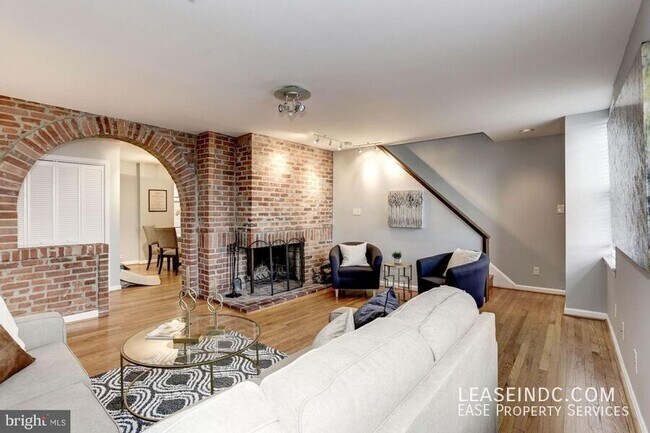 Foto del edificio - 410 11th St NE