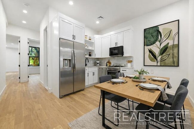 Building Photo - Brand New 2 Bed in Bed Stuy Brownstone!
